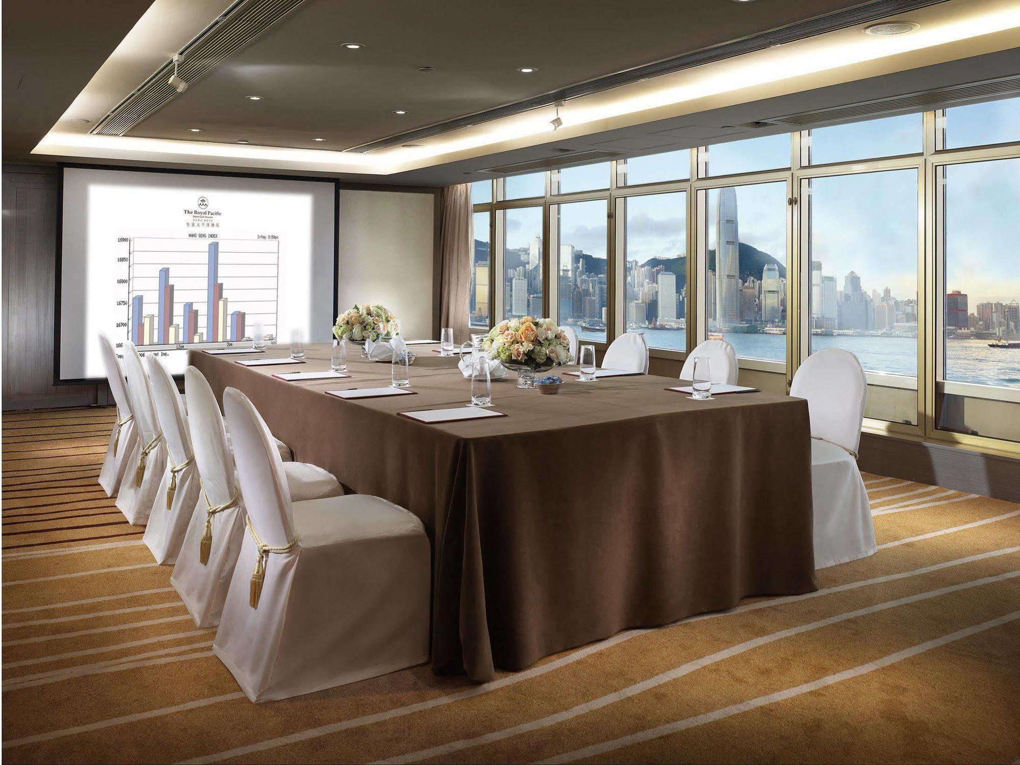 The Royal Pacific Hotel & Towers Hong Kong Facilities photo